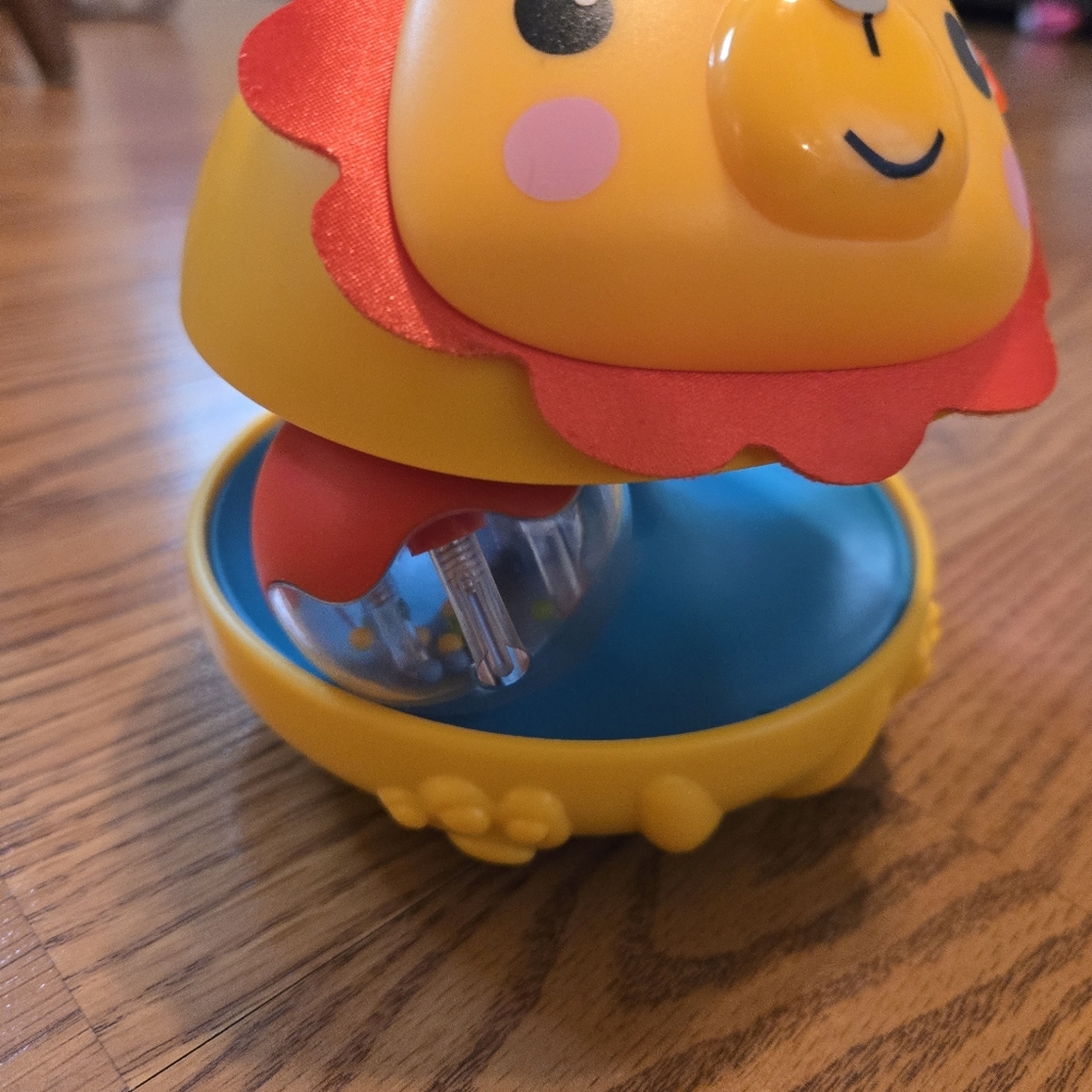 Fisher-Price Bat & Wobble Lion & Paradise Pals Pull-Along Flamingo Baby Toys Set - Picture 9 of 10
